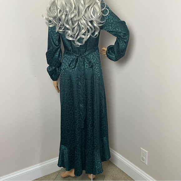 : Simplee Apparel Rap Dress - V-Neck, Long Sleeve, High/Low Hem - Jeweled Green - Picture 5 of 14